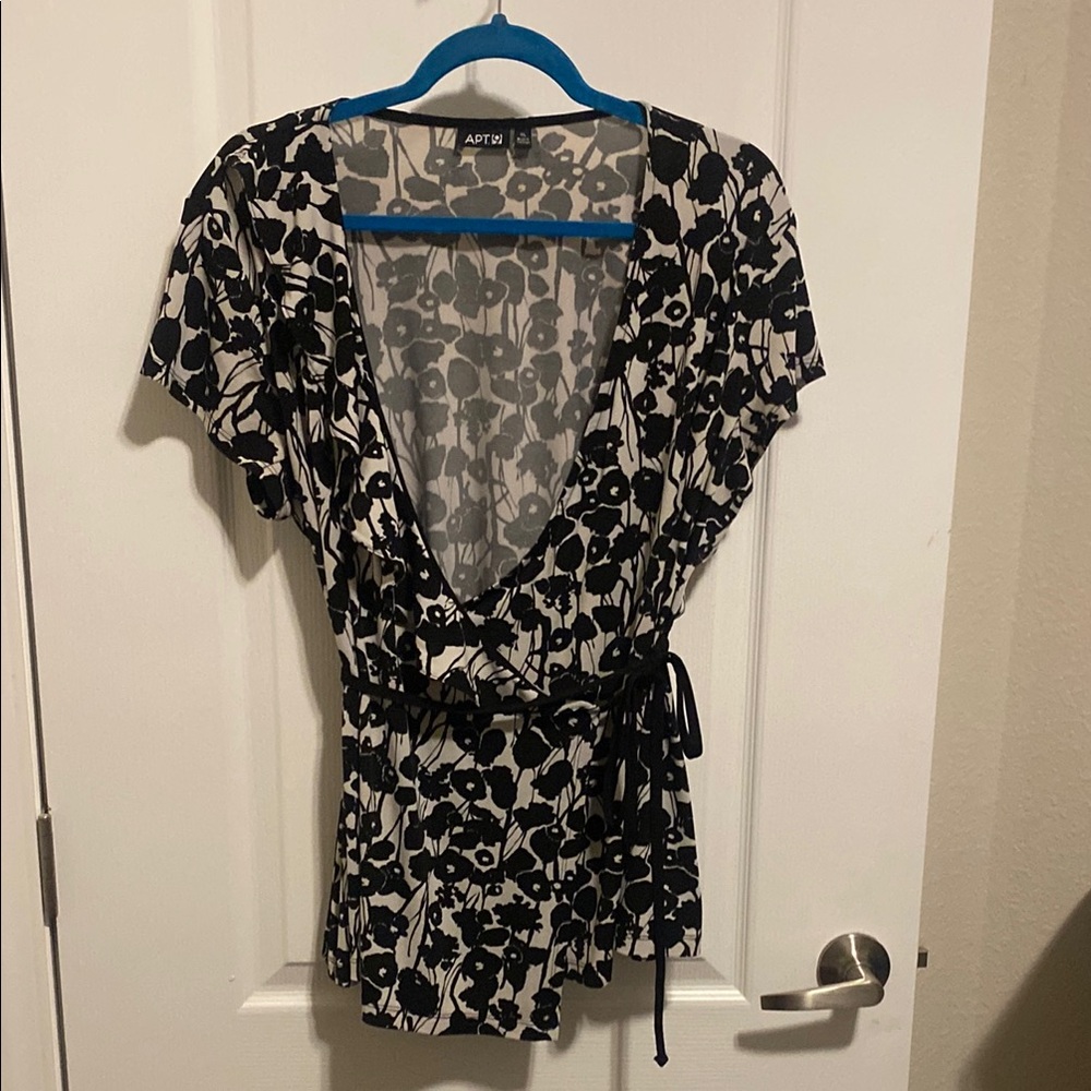 Apt. 9 Black and White Floral Blouse
